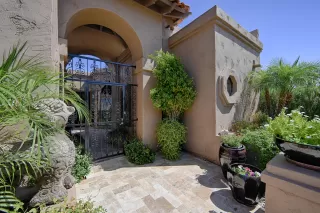 Photo #1: 6133211 Listing 