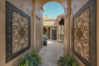 Photo #2: 6133211 Listing 