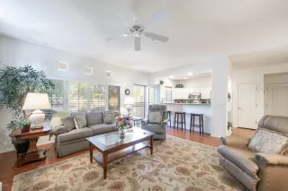 Photo #5: 6133257 Listing