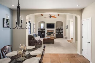 Photo #5: 6133280 Listing