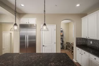 Photo #6: 6133280 Listing