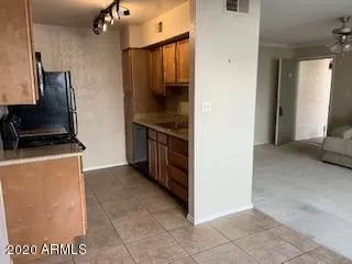 Photo #5: 6133298 Listing