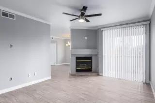 Photo #2: 6133380 Listing