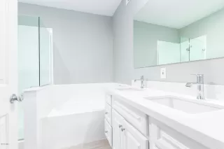 Photo #3: 6133380 Listing