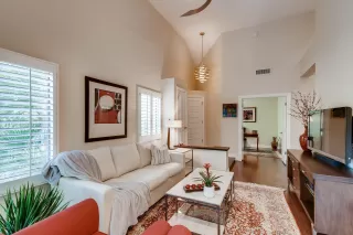 Photo #6: 6133435 Listing