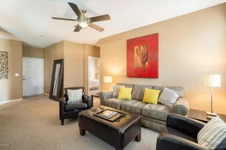 Photo #2: 6133587 Listing