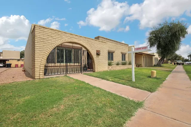 MLS: 6133628 Condo For Sale