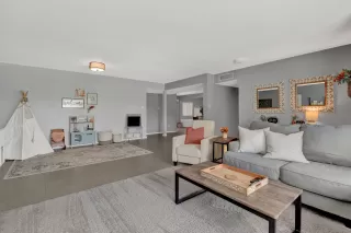 Photo #5: 6133628 Listing