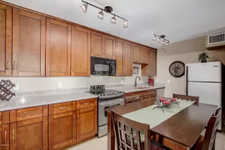 Photo #5: 6133731 Listing