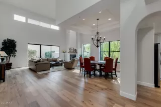 Photo #1: 6133935 Listing 