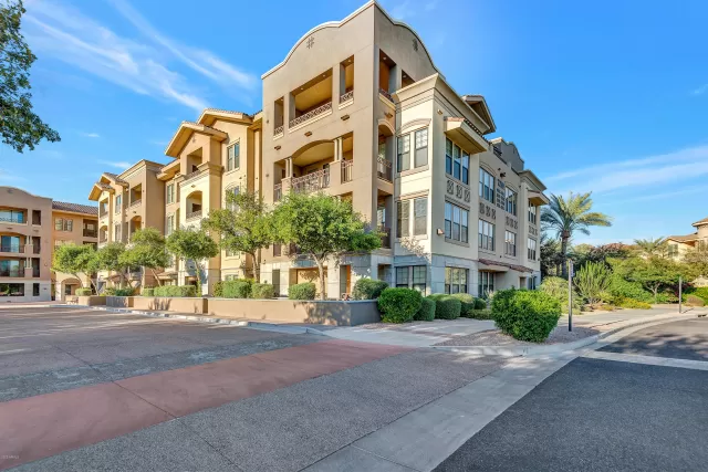 MLS: 6133989 Condo For Sale