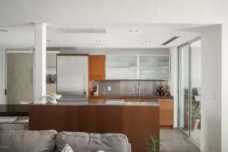 Photo #2: 6134118 Listing