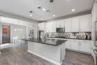 Photo #5: 6134351 Listing