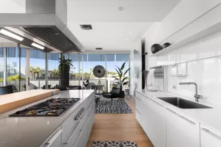 Photo #2: 6134379 Listing