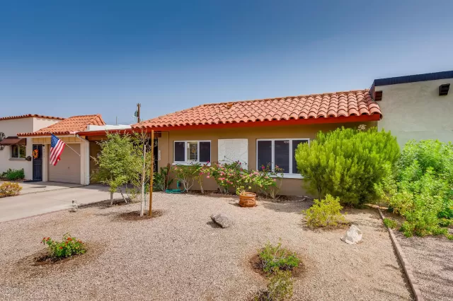 MLS: 6134422 Condo For Sale