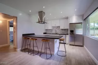 Photo #2: 6134749 Listing