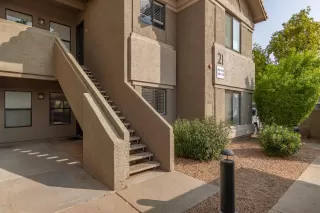 Photo #5: 6134766 Listing