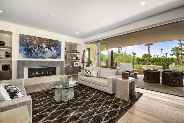 MLS: 6134985 Condo For Sale