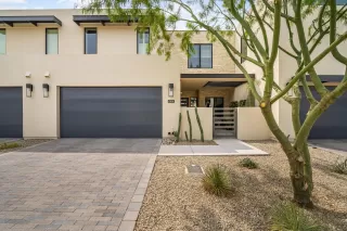 Photo #3: 6134985 Listing