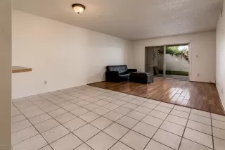 Photo #5: 6135047 Listing