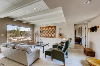 Photo #4: 6135085 Listing