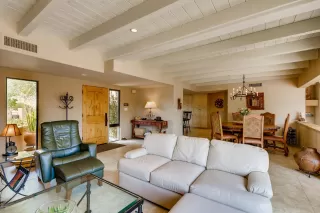 Photo #5: 6135085 Listing