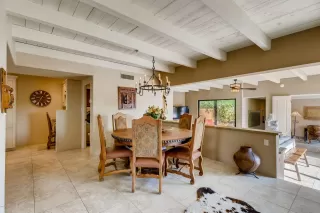 Photo #6: 6135085 Listing