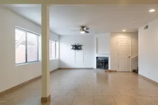 Photo #5: 6135127 Listing