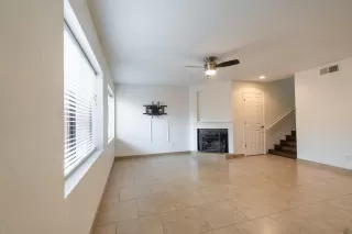 Photo #6: 6135127 Listing