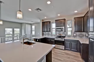 Photo #4: 6135464 Listing