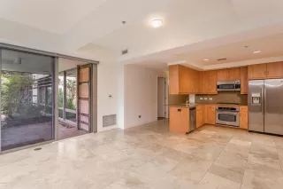 Photo #3: 6135517 Listing