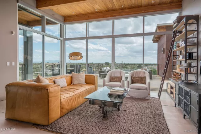 MLS: 6135590 Condo For Sale