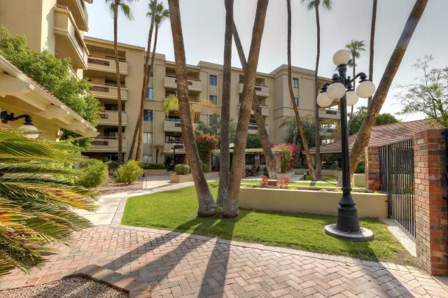 MLS: 6135636 Condo For Sale