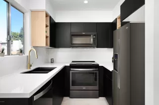 Photo #2: 6135854 Listing 