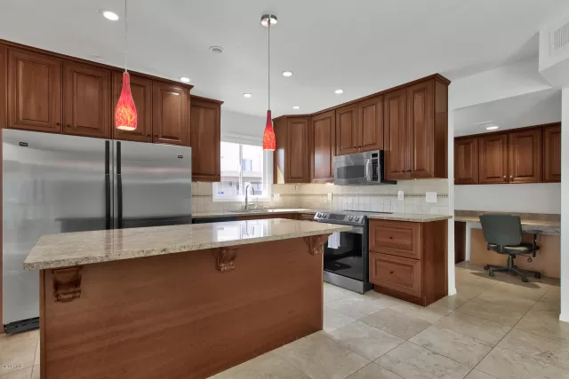 MLS: 6135934 Condo For Sale