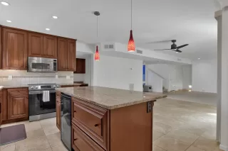 Photo #3: 6135934 Listing