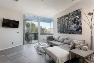 Photo #2: 6136010 Listing