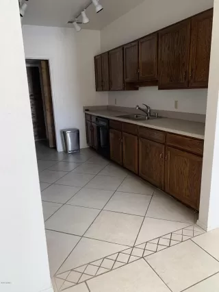 Photo #2: 6136028 Listing 