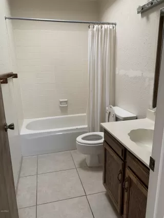 Photo #5: 6136028 Listing 