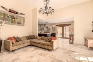 Photo #3: 6136096 Listing