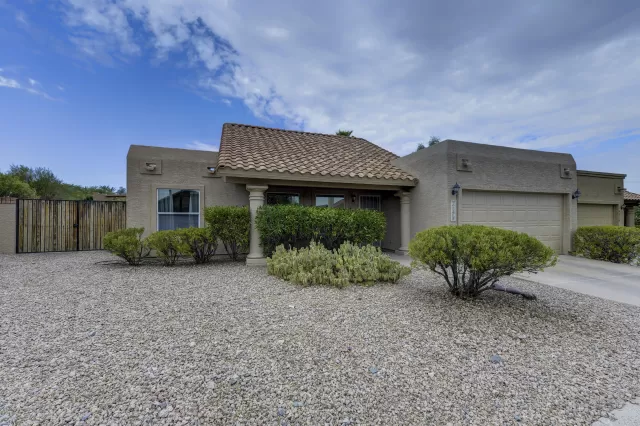 MLS: 6136100 Condo For Sale
