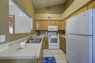 Photo #5: 6136100 Listing