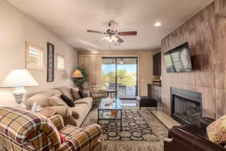 Photo #6: 6136658 Listing