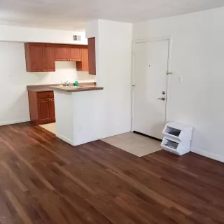 Photo #3: 6136747 Listing