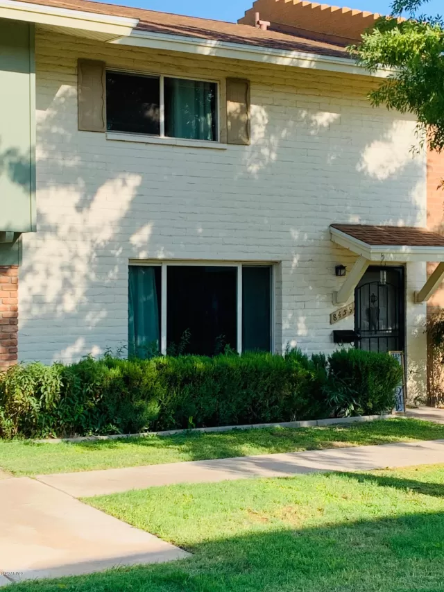 MLS: 6136865 Condo For Sale