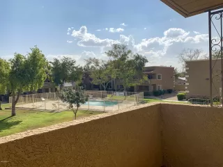 Photo #5: 6137006 Listing