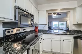 Photo #2: 6137277 Listing 