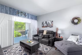 Photo #2: 6137469 Listing