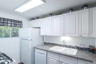 Photo #6: 6137469 Listing