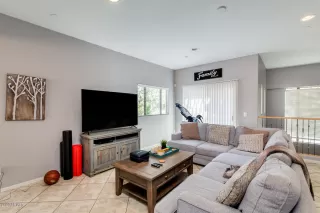 Photo #5: 6137472 Listing